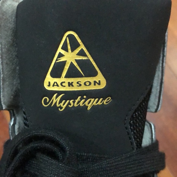 Jackson Mystique skates + Ultima 8 2/3” blade - Picture 2 of 5